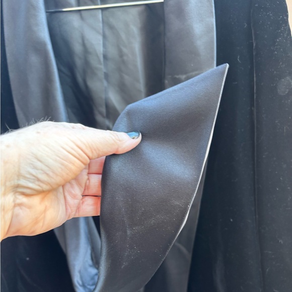 Gorgeous Black Velvet Blazer Sz 16 - EUC - Picture 6 of 13